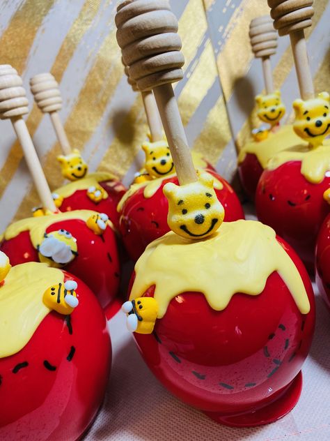 Winnie The Pooh Apples, Winnie The Pooh Quinceanera, Winnie The Pooh Candy Apples, Winnie The Pooh Strawberries, Winnie The Pooh Themed Birthday Party, Winnie The Pooh Treat Table, Winnie The Pooh Gender Reveal Ideas, Winnie The Pooh Treats, Winnie The Pooh Desserts