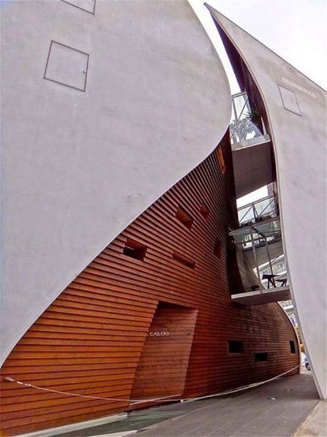 Tokyo Architecture, Modern Architecture Building, Geometric Architecture, Unique Architecture, Architecture Old, Architecture Exterior, Facade Architecture, Futurism, Facade Design