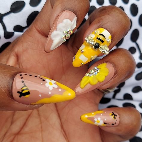 Bee Themed Nails, Bumble Bee Nail Art, Bumblebee Nails, Bee Nail Art, Bumble Bee Nails, Bee Nails, Themed Nails, Long Acrylic, Bee Theme