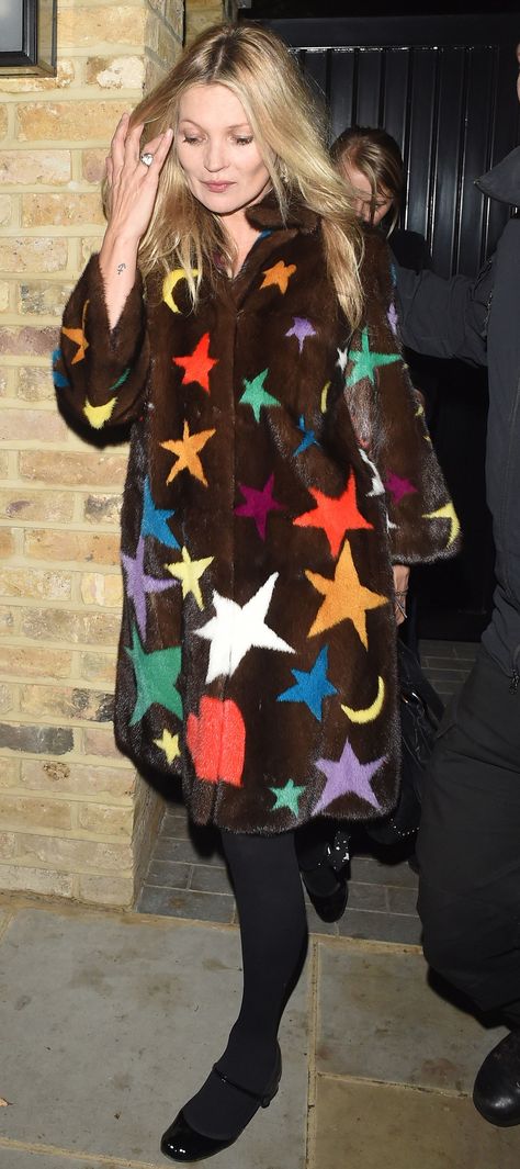 Kate Moss in Gucci’s Pre-Fall Fur Coat with Stars | Vogue Star Coat, Queen Kate, Statement Coat, Celebrity Street Style, Kate Moss, Colorful Fashion, High Fashion, Celebrity Style, Autumn Fashion