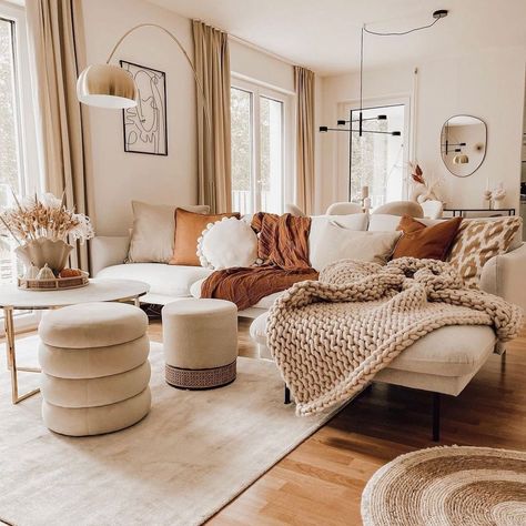 25 Stylish And Modern Cream Living Rooms - Drop By My Home Cozy Fall Living Room, Boho Living Room Inspiration, Cute Living Room, Cream Living Rooms, Fall Living Room, Decor Home Living Room, Living Room Decor Apartment, Boho Living Room, Living Room Inspo