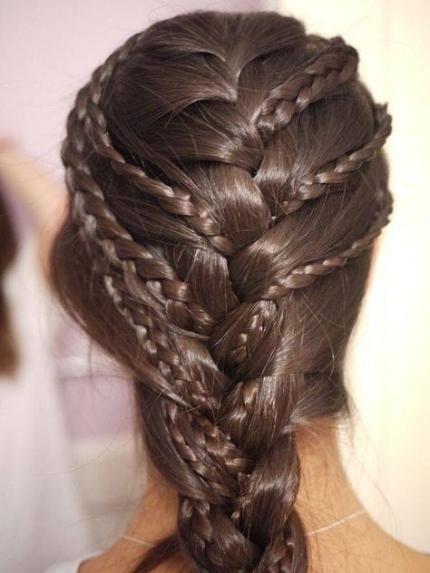 Wow! Knot Braids, Elven Hairstyles, Braided Braids, Pop Makeup, Celtic Hair, Medieval Hairstyles, Viking Braids, Summer Braids, Knot Braid