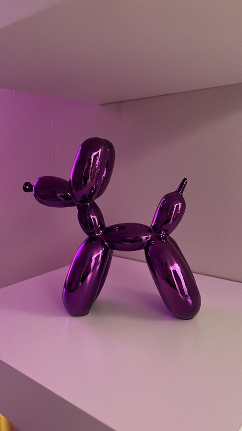 Dark Purple Accessories, Purple Lamp Aesthetic, Ipad Inspiration, Pink Led Sign Aesthetic, Ballon Dog, Purple Led Light Aesthetic, Jellyfish Lamp Pink, Purple Aesthetic Neon Signs, Purple Balloon