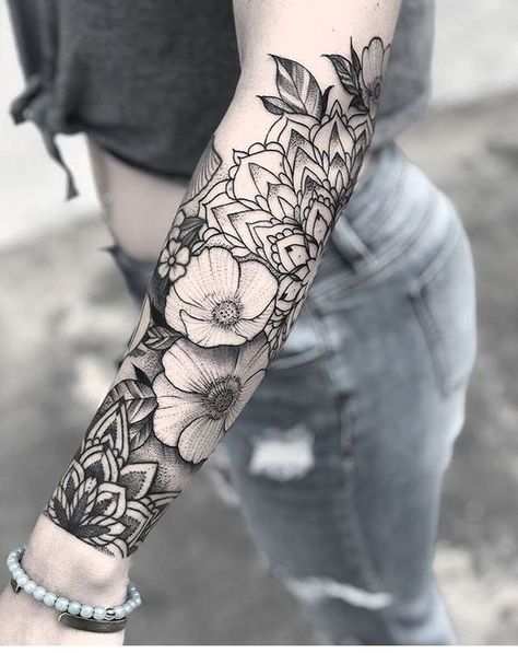 Tatuaje Trash Polka, Outer Forearm Tattoo, Forearm Flower Tattoo, Nature Tattoo Sleeve, Inner Forearm Tattoo, Polynesian Tattoos, Small Forearm Tattoos, Forearm Tattoo Design, Forearm Sleeve Tattoos