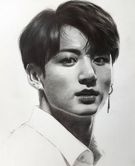 Army Drawing, Pencil Sketch Images, Portraiture Drawing, Charcoal Art, Celebrity Drawings, Beauty Art Drawings, Kpop Drawings, Portrait Sketches, Art Drawings Sketches Creative