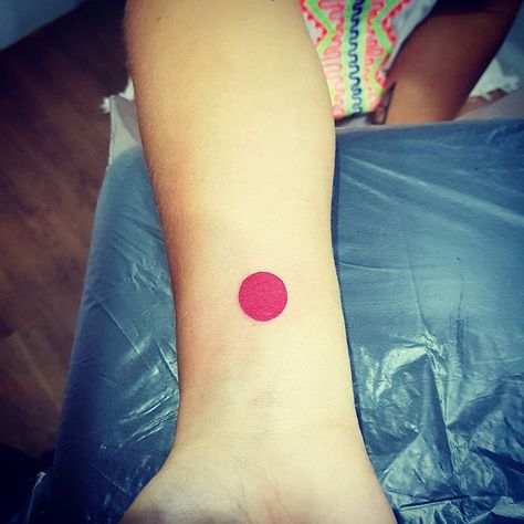 Little red dot tattoo. Red Dot Tattoo, Polka Dot Tattoo, Wilderness Tattoo, Dot Tattoos, Spiritual Tattoos, Tiny Bow, Unique Tattoo Designs, Badass Tattoos, Dot Work Tattoo