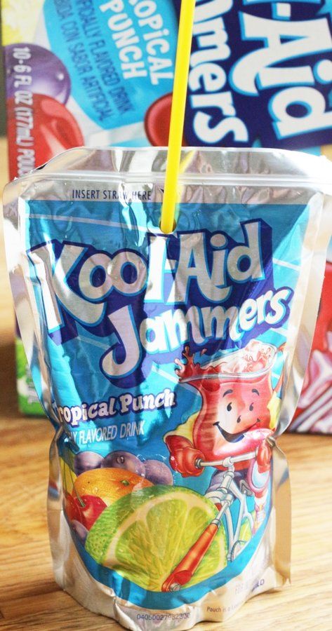 What is in Kool-Aid Jammers? Ingredients and Review Kool Aid Aesthetic, Kool Aid Juice, 90s Room Ideas, Koolaid Jammers, Kool Aid Jammers, 2000s Food, Early 2000s Party, Lunch Kids, Mary Birthday