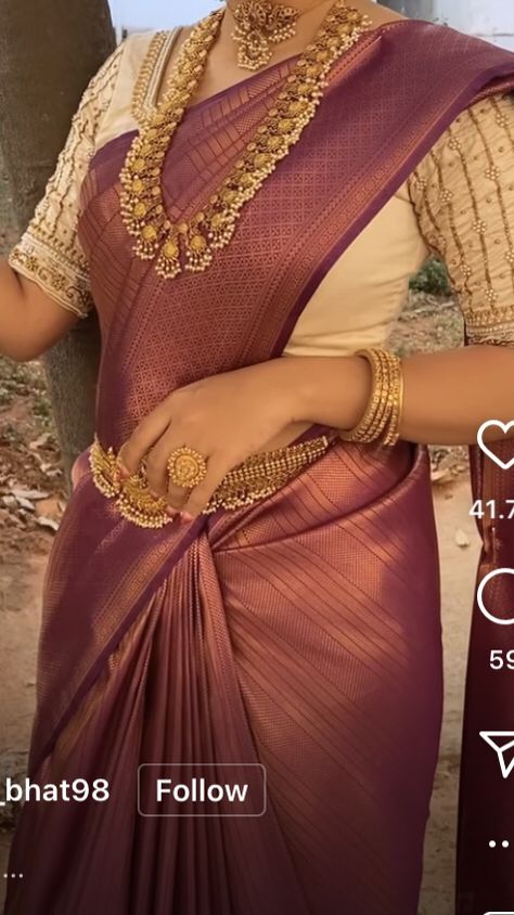 Saree Contrast Blouse, Brown Saree, Saree Drapes, Blouse Works, Saree Hairstyles, Bridal Sarees South Indian, Saree Blouse Patterns, Simple Blouse Designs, Saree Designs Party Wear