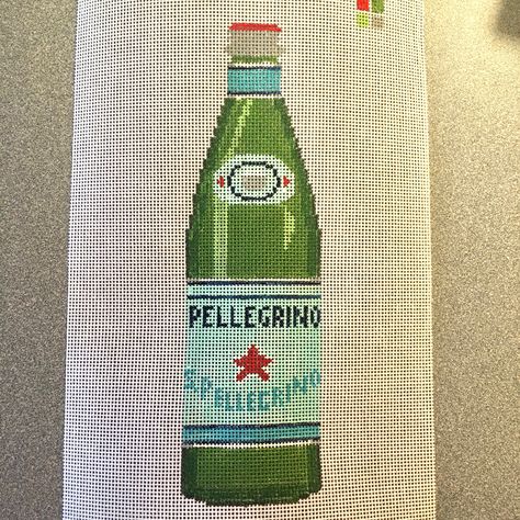 California Christmas, Snitches Get Stitches, Cross Stitch Tutorial, Needlepoint Ornaments, Needlepoint Designs, San Pellegrino, Pixel Pattern, Needlepoint Patterns, Mineral Water