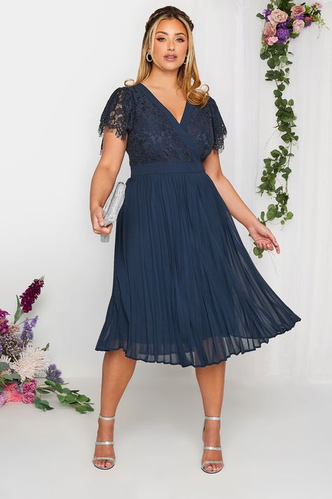 Yours Clothing Wedding Guest Outfit Summer Plus Size, Plus Size Wedding Attire Guest, Blue Dresses Plus Size, Wedding Guest Dress Plus Size, Plus Size Wedding Guest Outfit, Plus Size Special Occasion Dresses, Plus Size Wedding Guest Dresses, Evening Dresses Uk, Evening Midi Dress