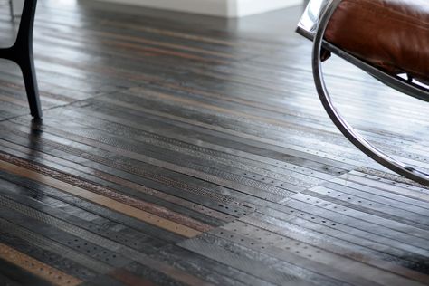 This floor is made from leather belts...Start collecting. Cheap Flooring, Luxury Flooring, Ideas Para Organizar, Vintage Leather Belts, Unique Flooring, Basement Flooring, Diy Flooring, Wooden Floor, Flooring Options