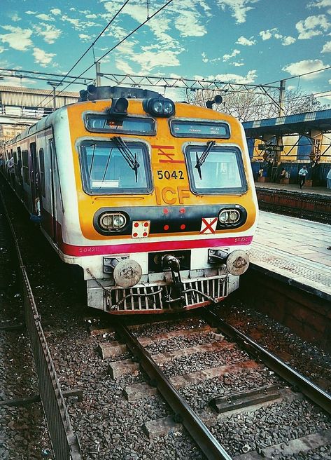 #city Mumbai Indian Local Train, Mumbai Local Train, Marine Drive Mumbai, Mumbai Local, Indian Railway Train, Indian Train, Local Train, Train Wallpaper, Train Photo