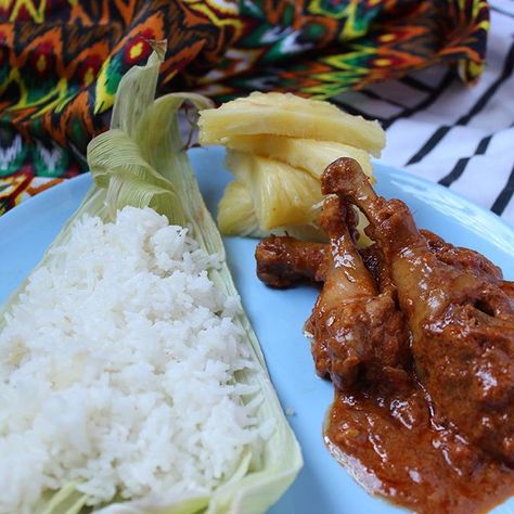 Yogurt kienyeji chicken x rice served in a maize husk x pineapples is meal 43 of #100DaysKenyanThrowdowns #MissMandiThrowdown #africanfoodie | RECIPE IS UP ON THE BLOG, LINK IN BIO 📷 by @sanniesanford Broiler Chicken, Chicken Marinade Recipes, Chicken Marinade, Marinade Recipes, Chicken Marinades, Maize, Poultry Recipes, 100 Days, Yogurt