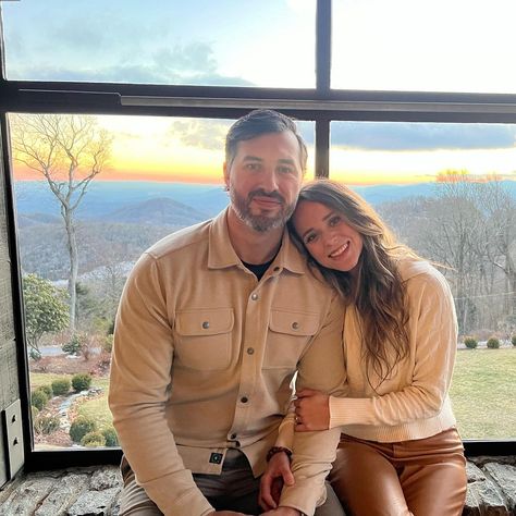 Jinger Duggar Celebrates Valentine’s Day in Tight Leather Pants With Husband Jeremy Vuolo Jinger Vuolo, Duggar Girls, Jinger Duggar, Jeremy Vuolo, Tight Leather Pants, Duggar Family, 19 Kids And Counting, 19 Kids, Romantic Night