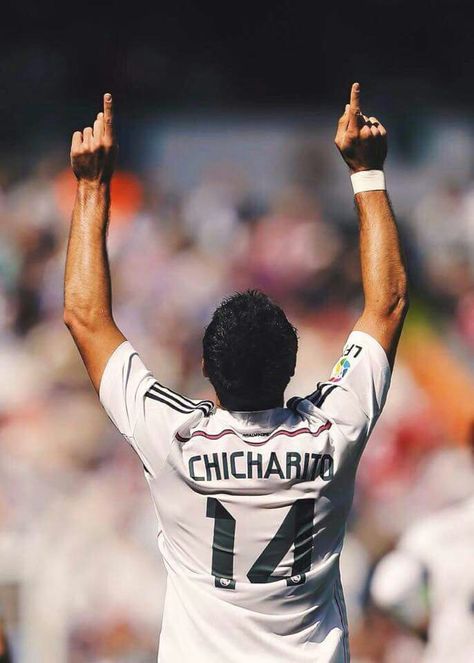 I throw my hands up and I pray sometimes saying aayoo I'm CHICHARITO! Chicharito Real Madrid, Chivas Soccer, Javier Hernandez, Mexico Soccer, Rivaldo, Hala Madrid, Football Love, The Grandmaster, Mens Winter Fashion