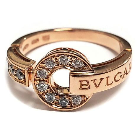 Bvlgari Diamond Ring, Bvlgari Ring, Jewellery Trends, Bvlgari Jewelry, Vs1 Diamond, Accesories Jewelry, Womens Rings Fashion, Gold Rings Fashion, Pave Diamond Ring