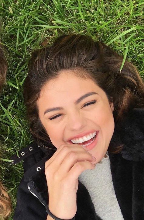 Selena Gomez Smiling, Boyfriend Justin, Selena Gomez Wallpaper, Miles Spiderman, Disney Cuties, Selena Gomez Cute, Selena Gomez Photos, Selena G, Marie Gomez