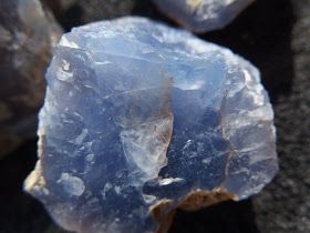 Lake Blue Color, Gemstones And Crystals, Rocks And Fossils, Rock Types, Chalcedony Stone, Spiritual Crystals, Alternative Healing, Minerals And Gemstones, Blue Chalcedony