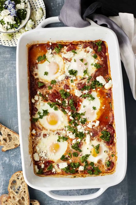 Baked Shakshuka Recipe, Shakshuka In Oven, Shakshuka For A Crowd, Sheet Pan Shakshuka, Oven Baked Shakshuka, Easy Dinner Recipes Oven Bake, Feta Breakfast Recipe, Oven Shakshuka, Shakshuka Recipe Traditional