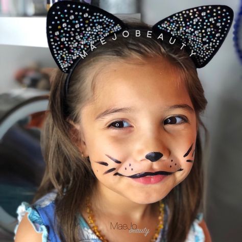 Easy Halloween makeup using blackberry lipsense ; black lipstick ; cat makeup for kids ; SeneGence makeup Easy Cat Makeup Halloween Kids, Cat Costume Makeup Kids, Kids Cat Costume Makeup, Cat Make Up Kid, Diy Cat Face Makeup Easy, Cat Face Paint Easy, Cat Makeup For Kids, Black Cat Face Paint, Cat Face Pumpkin