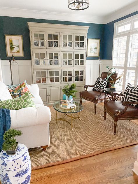 Spring Living Room, Room Update, Southern Hospitality, Southern Home, Spring Home Decor, Spring Home, Home Style, Autumn Home, Shelf Decor