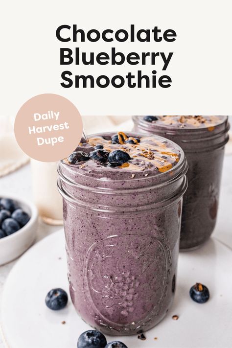 Inspired by Daily Harvest, this chocolate blueberry smoothie is packed with antioxidant-rich blueberries and cacao powder, frozen banana and leafy greens. It's vegan, easy to make and can be prepped in advance! Daily Harvest Smoothies, Cacao Smoothie, Blueberry Smoothie Recipe, Chocolate Blueberry, Blueberry Chocolate, Daily Harvest, Blueberry Smoothie, Oat Smoothie, 21 Day Smoothie Diet