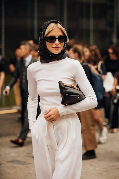 Streetstyle Hairstyle, Milan Fashion Week Street Style, Beauty Looks, Streetstyle Fashion, Milano Fashion Week, Sari Blouse, London Street Style, Stil Inspiration, Looks Street Style