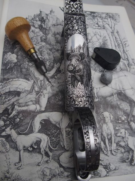 bulino hand engraving guns Metal Engraving Ideas, Western Engraving, Metal Engraving Tools, Tactical Gear Storage, Gold Dishes, African Hunting, Floor Jacks, Paracord Diy, Engraved Knife