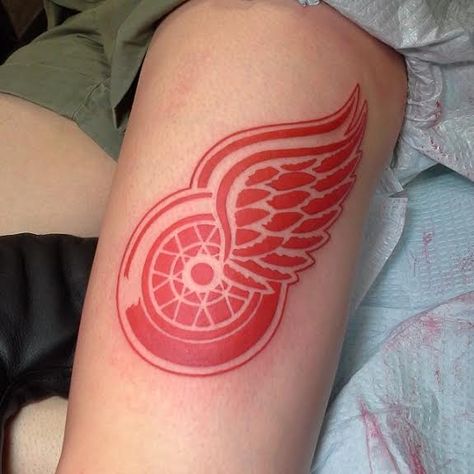 Detroit Red Wings Tattoo done by Britaini Albin at Damask Tattoo in Seattle, WA Red Wings Tattoo, Damask Tattoo, Brian Dawkins, Sea Turtle Tattoo, C Tattoo, Turtle Tattoo, Wings Tattoo, Detroit Red Wings, Red Ink