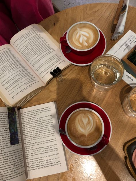 Coffee Dark Academia, Reading Date, Date Coffee, Book Date, Coffee Obsession, God Mat, Coffee Date, Studying Inspo, Coffee And Books