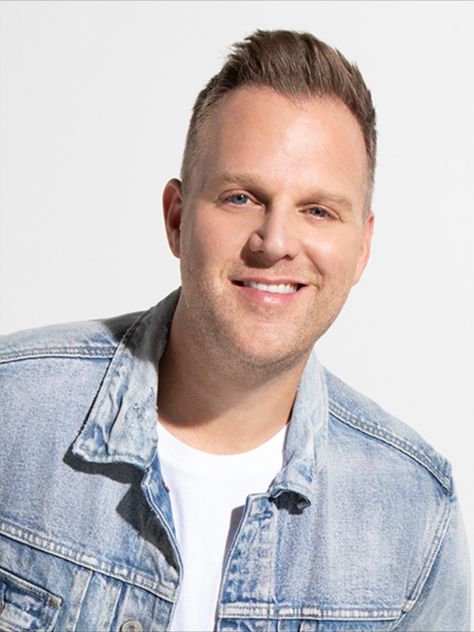 Experience the voice and heart of Matthew West live, right from your home! The best seats in the house are yours in this special Thrivent concert series. Tuesday, October 6th enjoy a front row, on-demand musical experience with Matthew West. Click here to snag your FREE virtual tickets for this on-demand event. Matthew West, Radio Channels, Concert Series, Panic At The Disco, Christian Music, My Spirit, St Petersburg, Front Row, Tampa