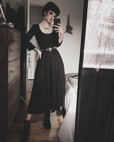 Tonight’s look is Lily Rhodes Van der Woodsen Bass Humphrey Addams, I guess? 🥂 Soft Dramatic Goth, Everyday Gothic Outfits, Alternative Work Outfit Corporate Goth, Goth Librarian Aesthetic, Goth Outfit Casual, 1940s Goth, Light Goth Outfits, Addams Inspired Outfit, Black Goth Outfits