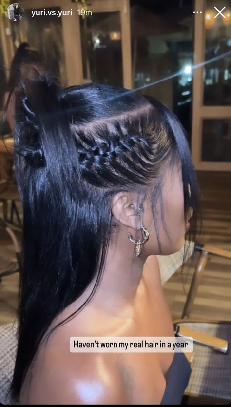 Two Ponytails Half Up Half Down, Hair Black Women, Two Ponytails, Sew In Hairstyles, Boring Hair, Protective Hairstyles Braids, Love Your Hair, Hairstyle Look, Hairstyles Braids