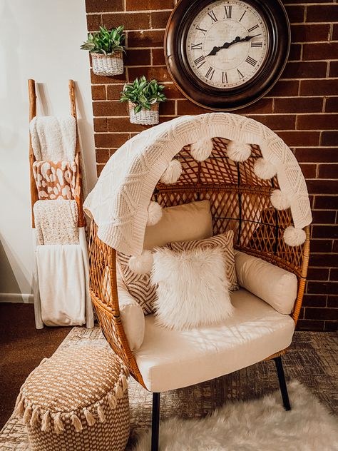 Pom pom throw blanket with egg chair from walmart!! Ottoman, blanket ladder, faux fur rug Egg Chair Decoration Ideas, Chair Decoration Ideas, Mystical Bedroom, Boujee Apartment, Bedroom Spring, Pom Pom Throw Blanket, Craft Summer, Wall Pilates, Hippie Garden