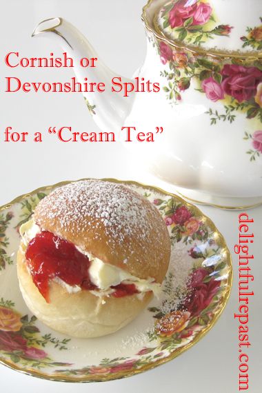 Cornish or Devonshire Splits - A British West Country "Cream Tea" Classic / www.delightfulrepast.com Devonshire Splits Recipe, Devonshire Splits, Devonshire Cream Recipe, Devonshire Cream, British Baking Show Recipes, British Foods, British Recipes, Tea And Crumpets, English Tea Party