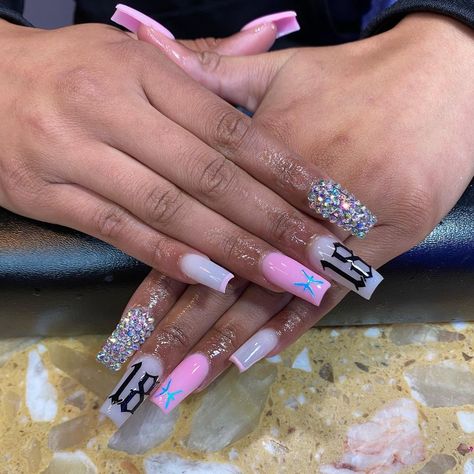 2006 Nails, 18th Bday Nails, Bday Nails Ideas, Bday Nails Ideas Short, Birthday Nail Set Ideas, Nail Set Ideas, Birthday Nail Set, Nails Ideas Short, 21st Birthday Nails