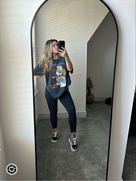 Band Shirt Leggings Outfit, Platform Van Outfits, Summer Jeans And T Shirt Outfit, Vans And Jeans Women, Women’s Jeans And Tshirt Outfit, Band Shirt And Leggings Outfit, Platform Vans Outfit Spring, Cool Tshirt Outfits Women, Vans Outfit Womens Work