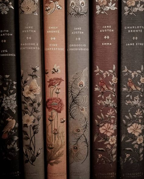 𝐅𝐞𝐝𝐞𝐫𝐢𝐜𝐚 on Instagram: “These are the most beautiful spines on my shelves, do you spy any of your favorites? 🤍🕵🏻‍♀️⠀ ⠀ These aren't only the most aesthetically…” Academia Books, Dark Academia Books, Library Aesthetic, Book Works, Book Spine, Emily Bronte, Vintage Book Covers, Charlotte Bronte, Beautiful Book Covers