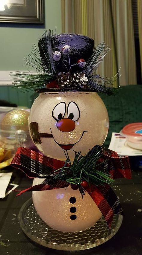 Craft Ideas For Decoration, Snowman Craft Ideas, Grinch Printable, Snowman Crafts Diy, Dollar Tree Christmas Decor, Cute Christmas Decorations, Snowman Craft, Ornaments Homemade, Snowman Christmas Decorations