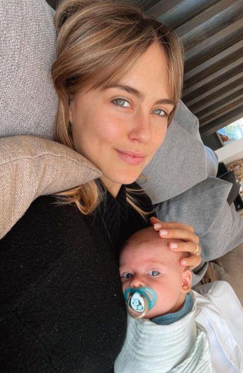 For the most part, Aussie model Steph Claire Smith had a pretty easygoing pregnancy. The new mum, who gave birth to her son Harvey John Miller in May this year, said that while she managed to escape morning sickness, she was “hit hard” by another symptom that left her in bed most days, as well as pelvic girdle pain (PGP). Steph Claire Smith, Severe Fatigue, Stephanie Miller, Pelvic Girdle, John Miller, 20 Minute Workout, Hiit Training, Morning Sickness, Pregnancy Symptoms