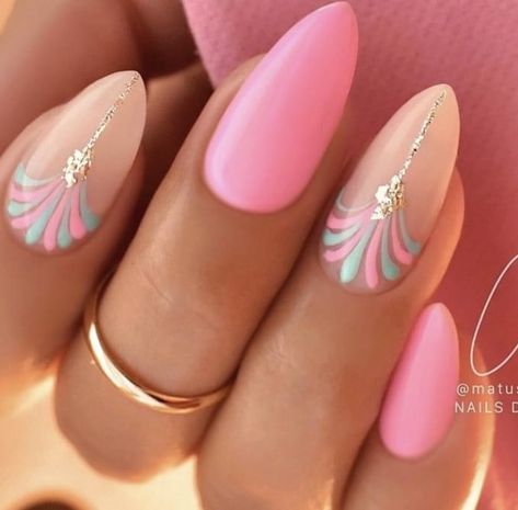 Nail Art Designs Bright, Unghie Sfumate, Manicure Nail Designs, Beige Nails, Vibrant Nails, Shellac Nails, Glam Nails, Oval Nails, Elegant Nails