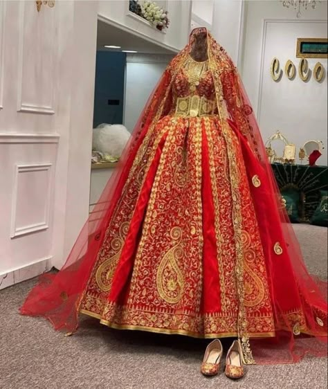 Luxury Red Gown With Dupatta, Red Gown For Wedding And Eid, Red Floor-length Wedding Abaya, Red Lehenga With Gold Embroidery For Wedding, Red Turkish Wedding Dress, Yemen Women, Arabian Dress, Muslim Wedding Dress, Baby Print Art