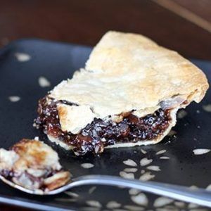 Mincemeat Pie, Raisin Pie, Focaccia Dolce, Minced Meat Recipe, Favorite Pie, Fruity Desserts, Meat Pie, Pies & Tarts, Theater Seating