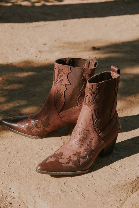 Cocktail Dress With Boots, Brown Western Boots, Leather Embroidery, Brown Cowboy Boots, Cowgirl Aesthetic, Faux Suede Boots, Cowgirl Chic, Embroidery And Stitching, Mid Calf Boots