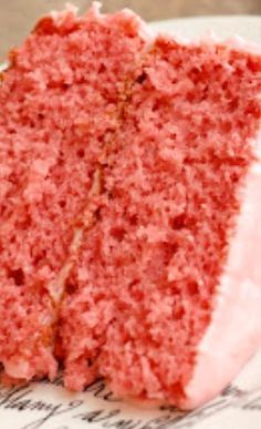 Strawberry Cake Paula Deen, Gluten Free Strawberry Cake Recipe, Gluten Free Cake Mix Recipes, Gluten Free Strawberry Cake, Gluten Free Cake Mixes, Delicious Strawberry Cake, Strawberry Gluten Free, Strawberry Cake Recipe, Whipped Cream Cheese Frosting