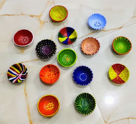 hand painted colorful diyas Simple Diya Paintings For Diwali, Diyas Decoration, Diwali Art, Diwali Diyas, Hindu Festival Of Lights, Diya Designs, Diya Decoration Ideas, Diwali Diya Decoration, Diya Decoration