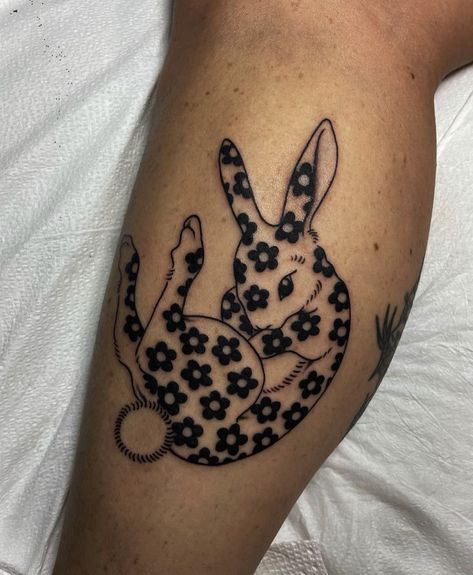 Jack Rabbit Tattoo Traditional, Mouse Tattoo Traditional, Traditional Bunny Tattoo, American Traditional Rabbit, Jack Rabbit Tattoo, Traditional Tattoo Rabbit, Traditional Rabbit Tattoo, Rabbit Tattoo Design, Designing Tattoos