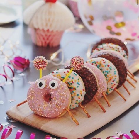 Personalised Cushion & Decor on Instagram: “Birthday cake/ not an actual cake idea sorted!!👌🏻❤️ How fun and cute is this?! 📷@finabarnsaker” Donut Birthday Cake, Caterpillar Cake, Donuts Donuts, Doughnut Cake, Dessert Party, Creative Cake Decorating, Kids Party Food, Cake Donuts, Birthday Food