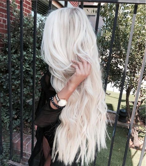 Popelavá Blond, Ombre Blonde Hair, Icy Blonde Hair Color, Ice Blonde Hair, Long White Hair, Icy Blonde Hair, White Blonde Hair, Blonde Haircuts, Brazilian Hair Bundles