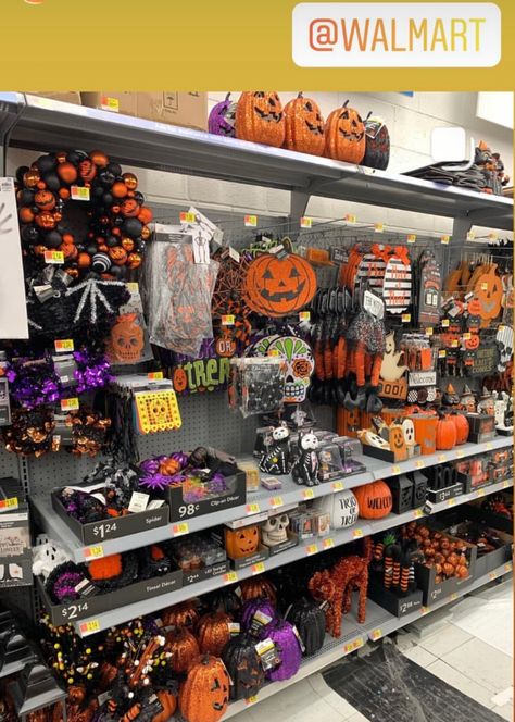 Halloween Shopping Aesthetic, Halloween Coupons, Spooky Szn, Halloween Vibes, Halloween Inspo, Halloween Aesthetic, Season Of The Witch, Fantasias Halloween, Spooky Scary